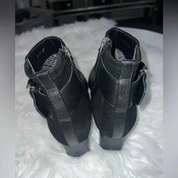 Aquatalia Black Buckle Pointed Toe Leather Booties 9.5 - Picture 5 of 7